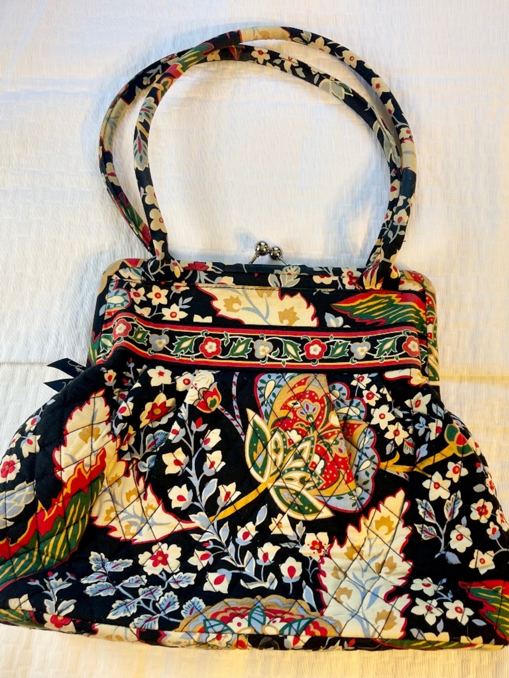 Vintage Vera Bradley purse with kisslock clasp closure